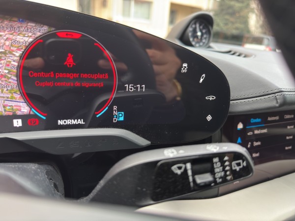 Porsche Taycan 4 Cross Turismo