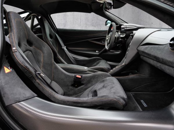 McLaren 750S Coupe