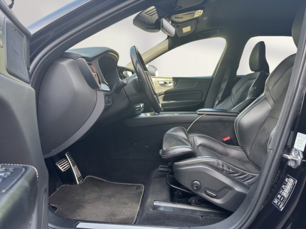 Volvo XC60 D5 AWD R-Design