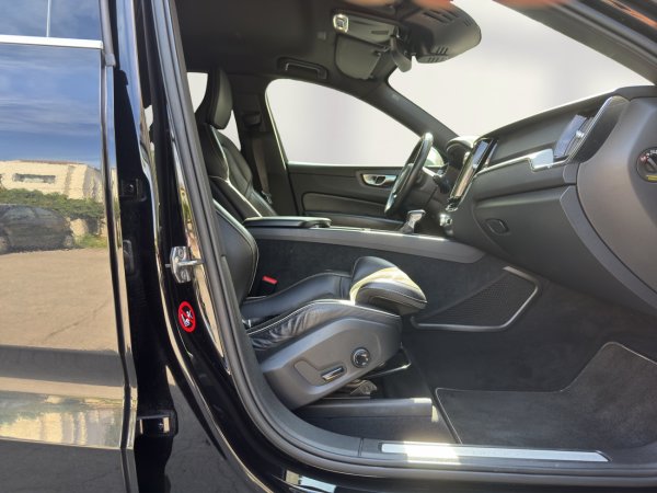 Volvo XC60 D5 AWD R-Design