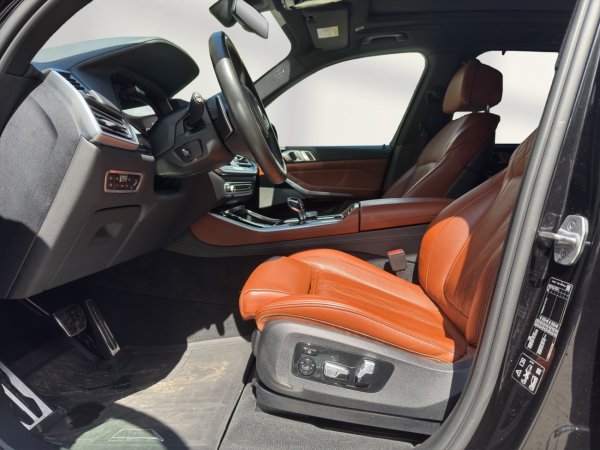 BMW X5 M50D