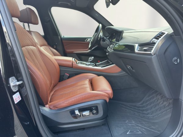 BMW X5 M50D