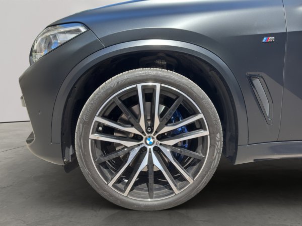 BMW X5 M50D