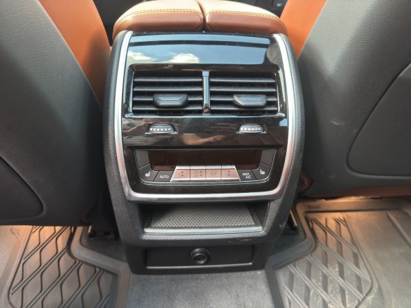 BMW X5 M50D