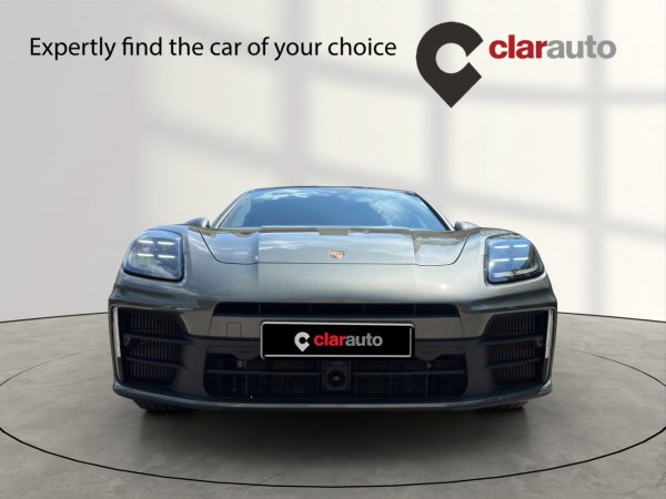 Porsche Panamera 4