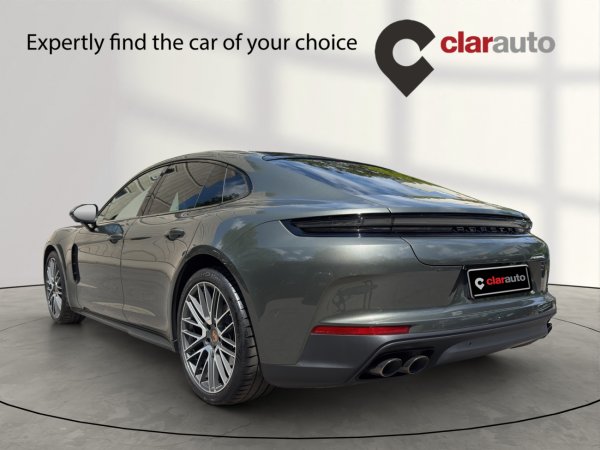 Porsche Panamera 4