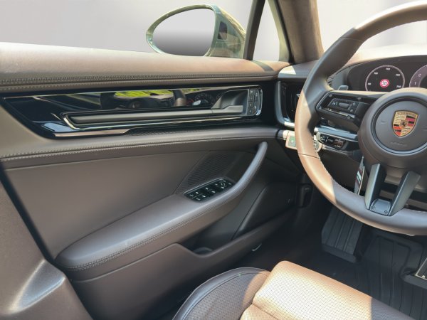Porsche Panamera 4