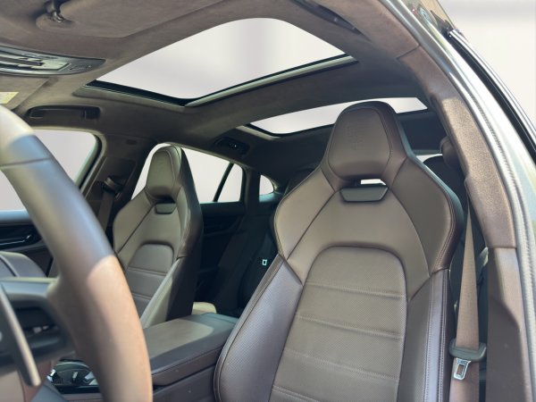 Porsche Panamera 4