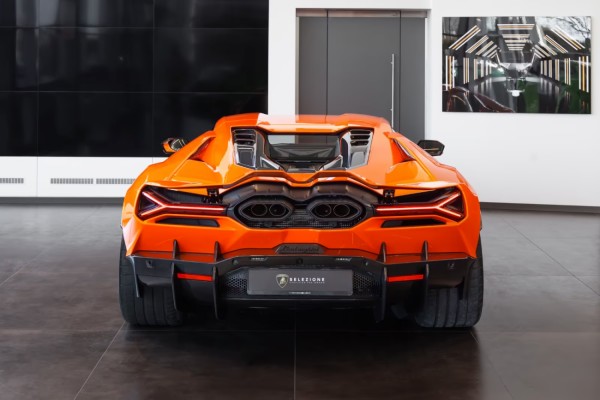 Lamborghini Revuelto 6.5 V12 HPEV