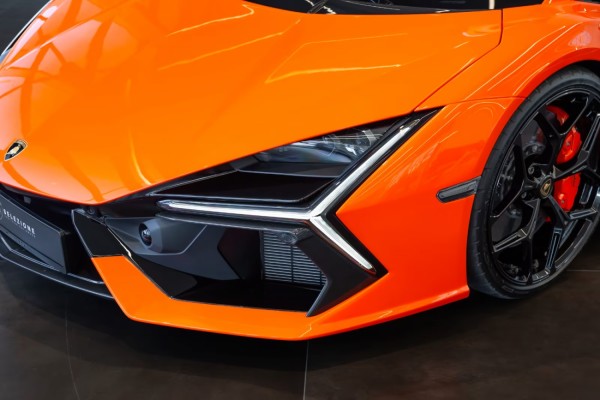 Lamborghini Revuelto 6.5 V12 HPEV