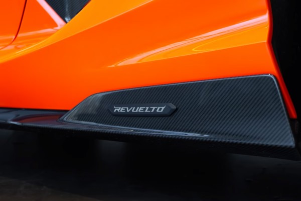 Lamborghini Revuelto 6.5 V12 HPEV
