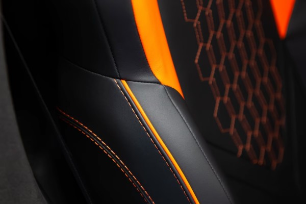 Lamborghini Revuelto 6.5 V12 HPEV