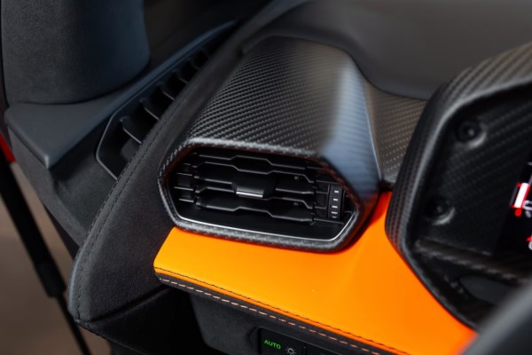 Lamborghini Revuelto 6.5 V12 HPEV