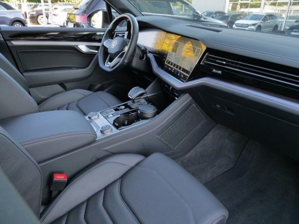 Volkswagen Touareg R-Line V6 4M TDI Tiptr AHK