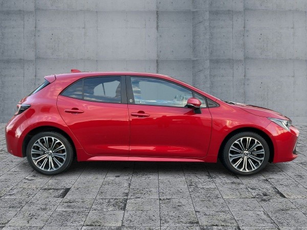 Toyota Corolla 1.8Hybrid TEAM